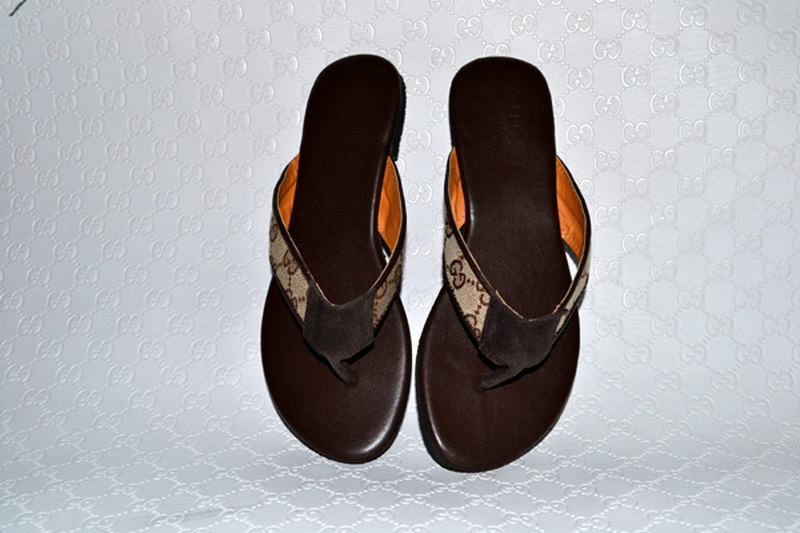 Gucci Slippers Woman--266